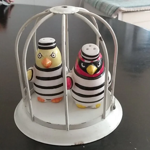 Vintage 1980 Fitz and Floyd Jailbird Salt and Pepper Shakers - Picture 1 of 8